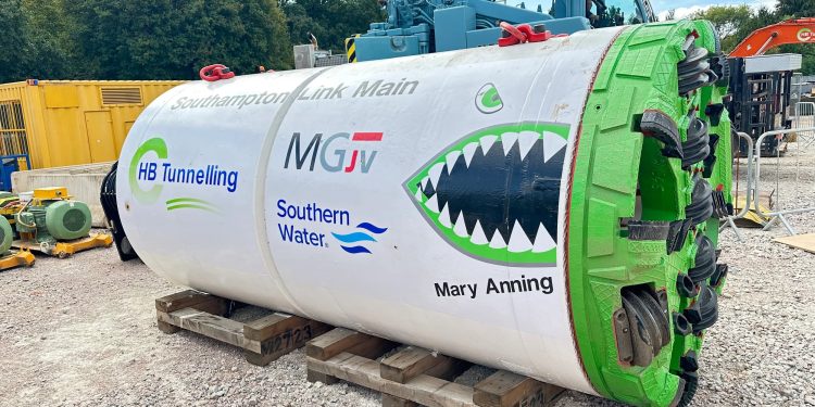 M3 motorway tunnelling breakthrough