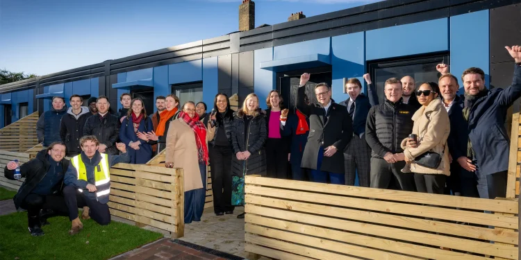 AWARD-WINNING HOUSEBUILDER GIFTS EIGHT HOMES TO COMBAT HOMELESSNESS IN SOUTHWARK