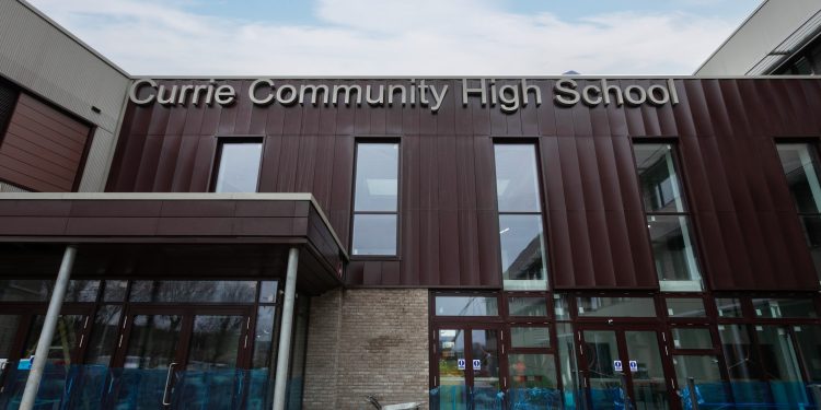 Showersave supports Passivhaus certified school