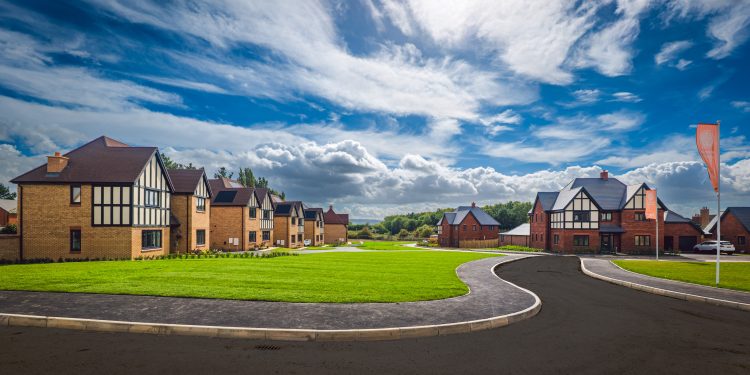 E.ON Next and Cotswold Oak Homes launch first ‘Lower Bills, Built In’ development to deliver predictable, low-cost energy for new build homes