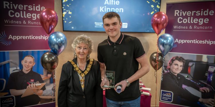 Award-winning Bricklaying Apprentice chosen for regional SkillBuild 2026 qualifier