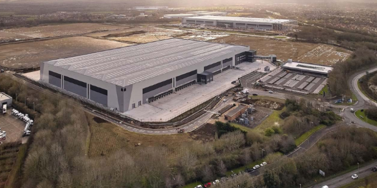 McLaren Construction completes flagship Panattoni Park Swindon development