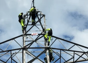 Balfour Beatty targets 6,000-strong workforce as power grid investment accelerates