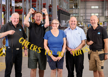Draper Tools celebrates 107 long-serving colleagues in its 107th year