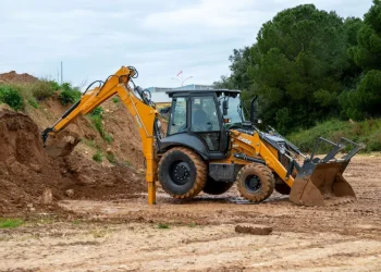 Case expands compact machinery range with new backhoe loader and electric mini track loader