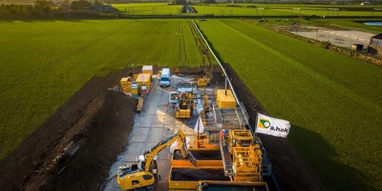 Royal BAM Group agrees to acquire Dutch infrastructure specialist A.Hak